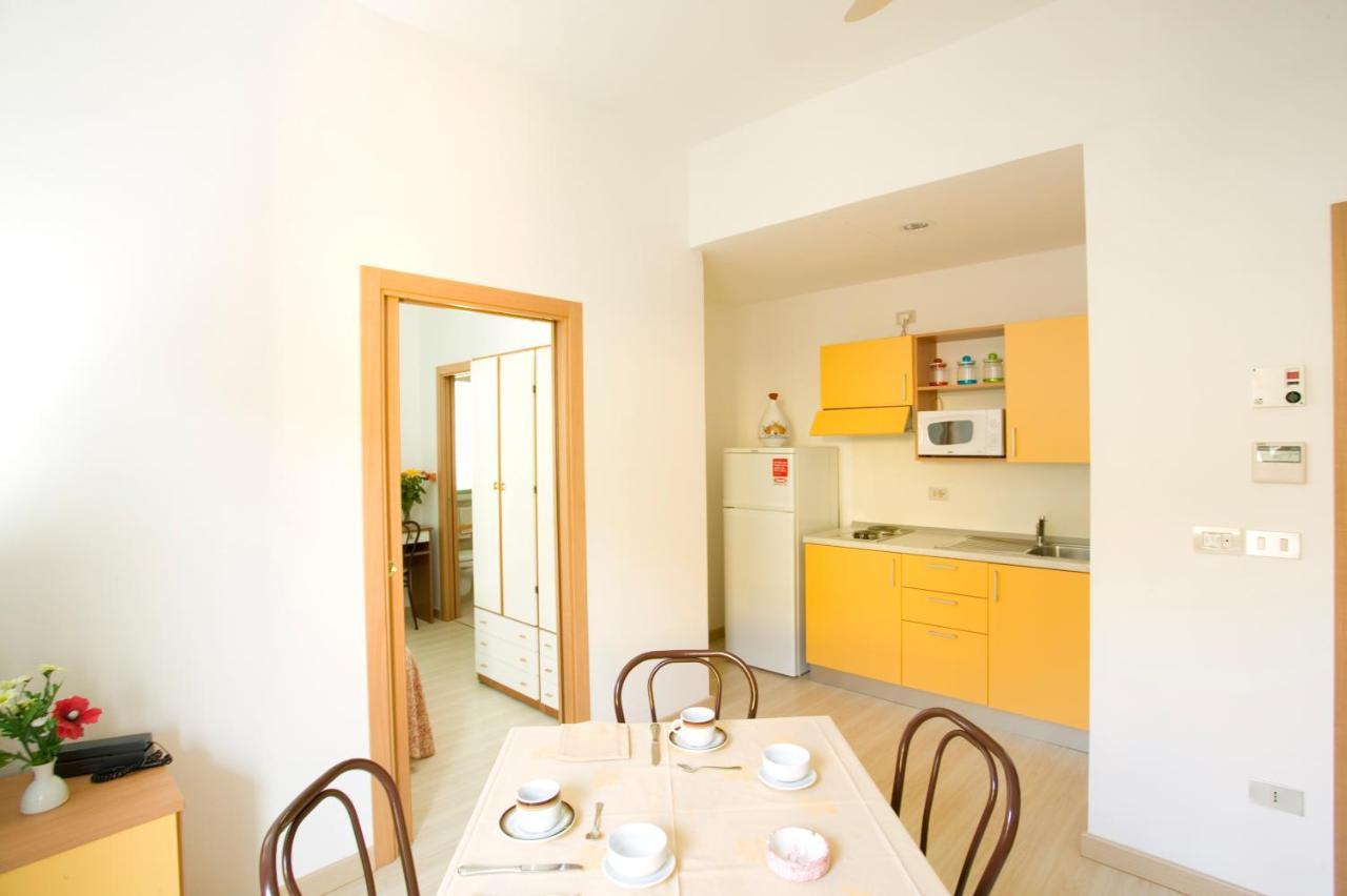 Residence Andrea Doria Cervia Bagian luar foto
