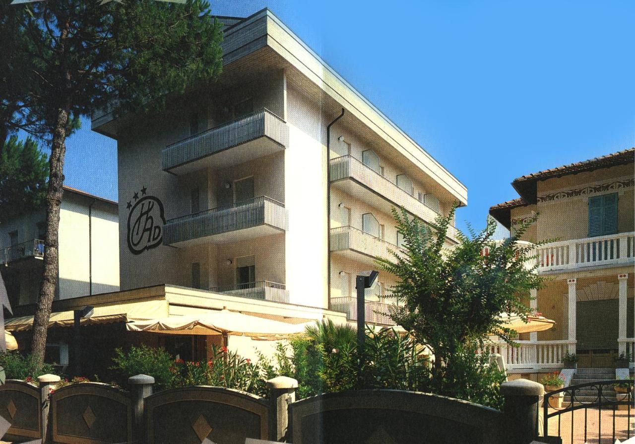 Residence Andrea Doria Cervia Bagian luar foto