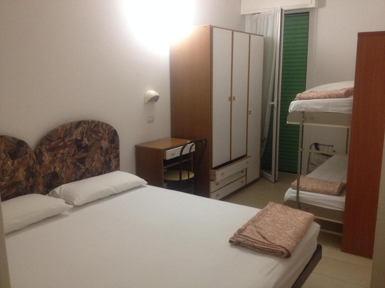 Residence Andrea Doria Cervia Bagian luar foto